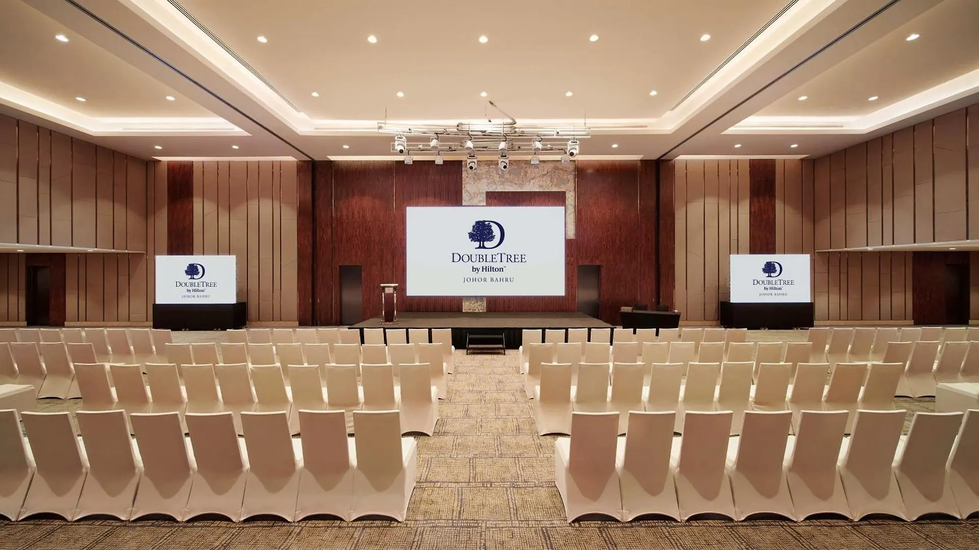 מלון Doubletree By Hilton ג'והור בהרו 4*,  מלזיה