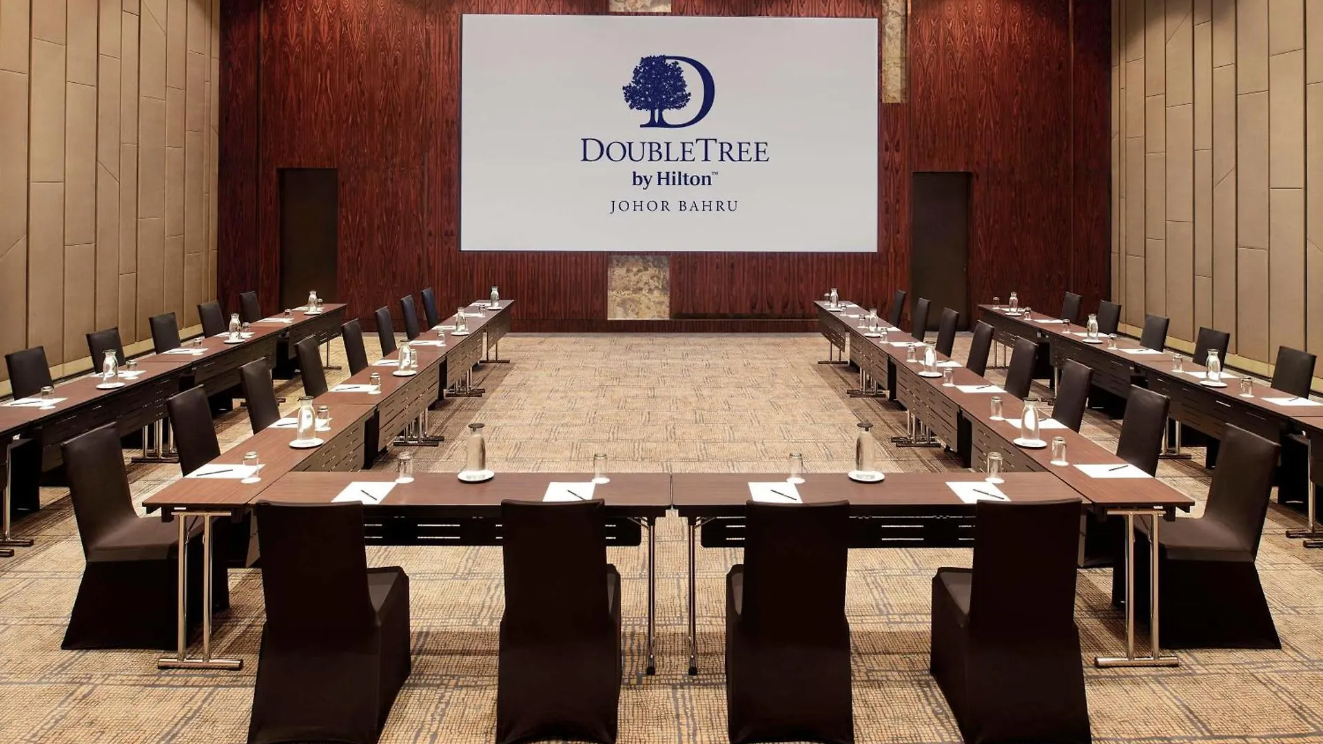 Hotel Doubletree By Hilton Johor Bahru 4*,